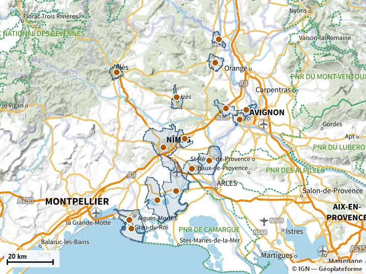 Plan du Gard, avec les limites de la zone et son centre