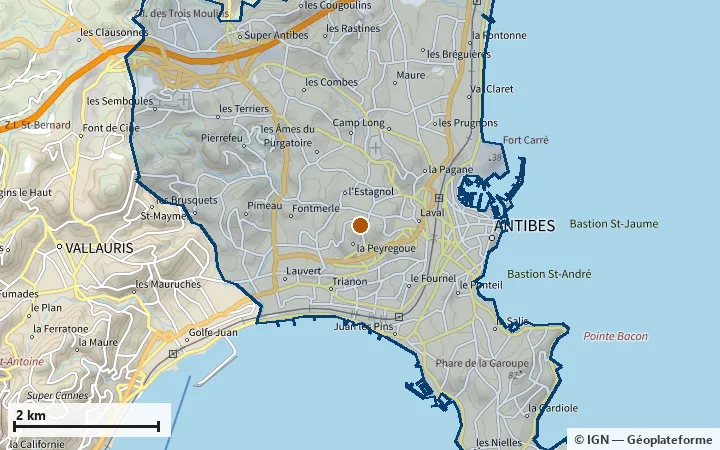 Plan d'Antibes, avec les limites de la zone et son centre