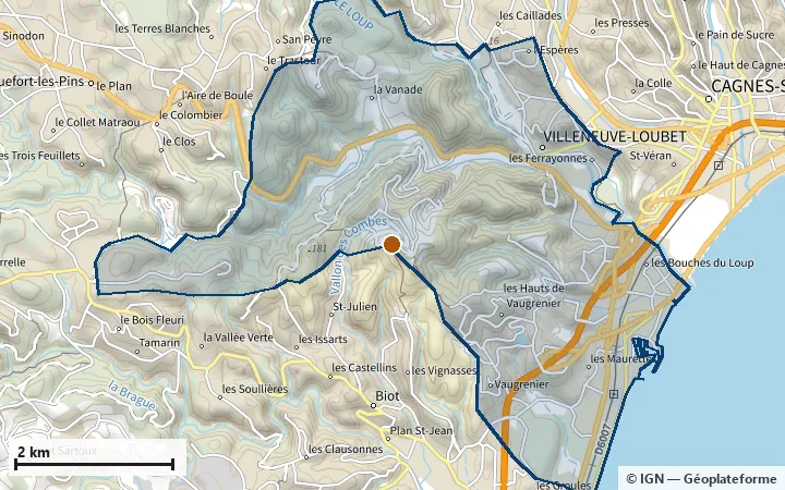 Plan de Villeneuve-Loubet, avec les limites de la zone et son centre