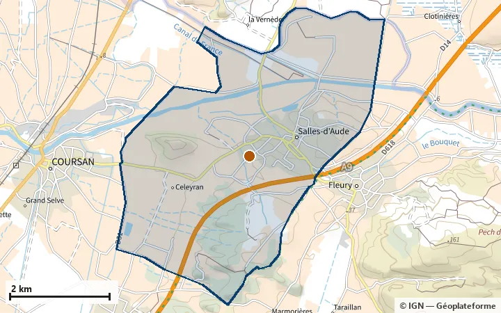 Plan de Salles-d'Aude, avec les limites de la zone et son centre