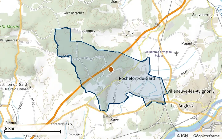 Plan de Rochefort-du-Gard, avec les limites de la zone et son centre