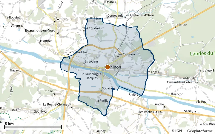 Plan de Chinon, avec les limites de la zone et son centre