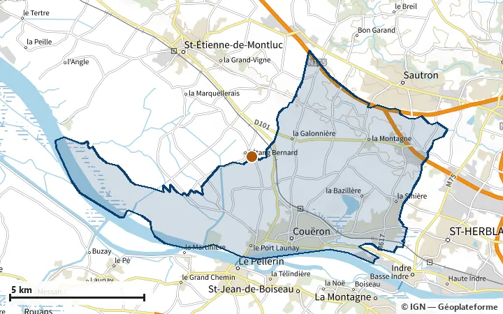 Plan de Couëron, avec les limites de la zone et son centre