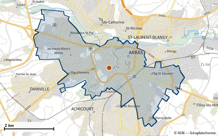 Plan d'Arras, avec les limites de la zone et son centre