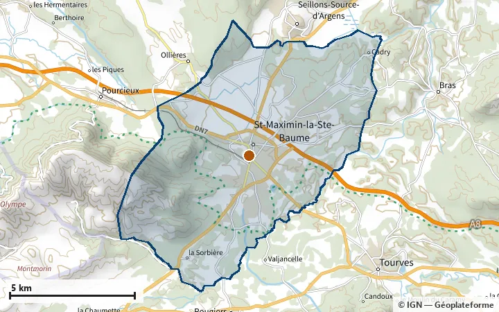 Plan de Saint-Maximin-la-Sainte-Baume, avec les limites de la zone et son centre